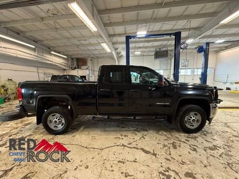 Used 2019 GMC Sierra 2500 4x4 Double Cab w/ Sierra Convenience Package image 9