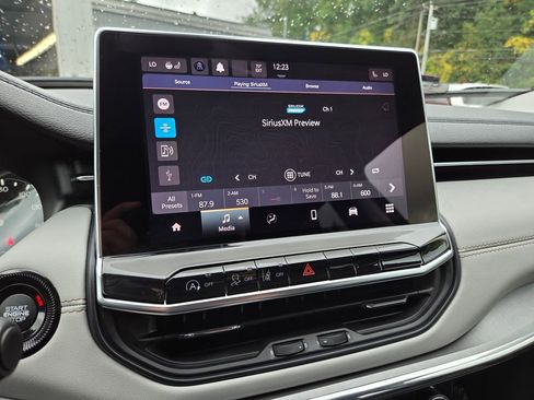 Used 2022 Jeep Compass Limited w/ Sun and Sound Group image 13