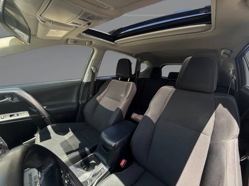 Used 2016 Toyota RAV4 XLE AWD/4WD image 11