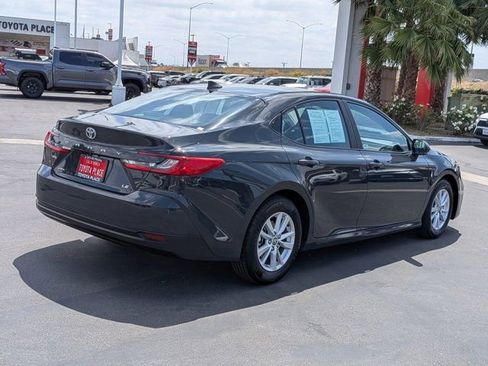 Used 2025 Toyota Camry LE w/ Convenience Package FWD image 8