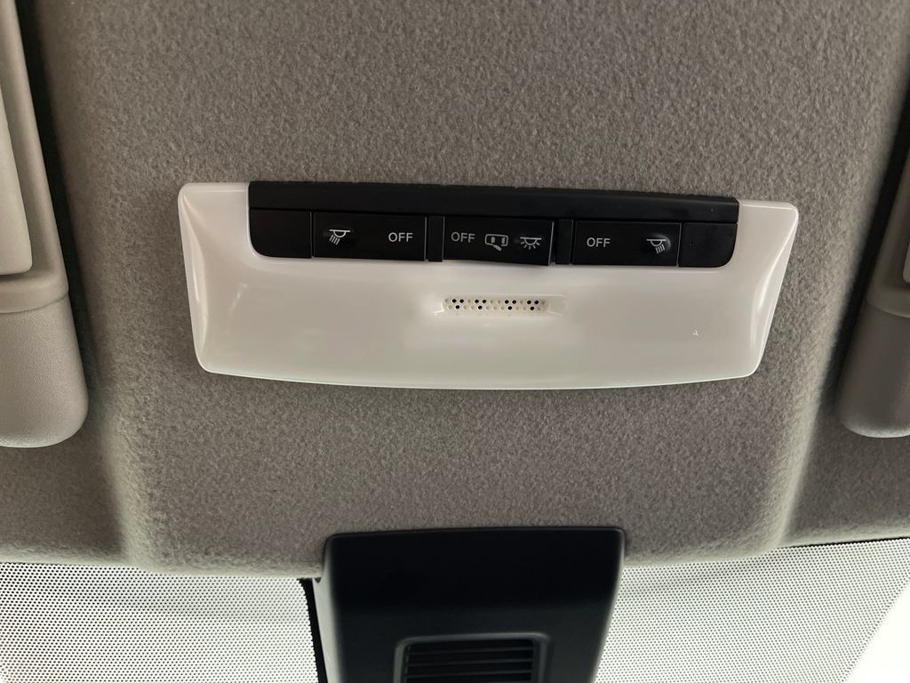 Used 2020 Nissan Kicks S FWD image 29