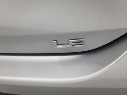 Used 2023 Toyota Highlander LE image 13