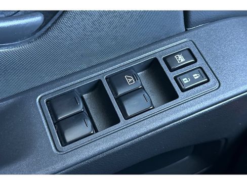 Used 2024 Nissan Frontier S w/ Technology Package RWD image 12