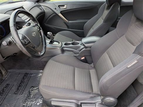 Used 2016 Hyundai Genesis 3.8 image 11