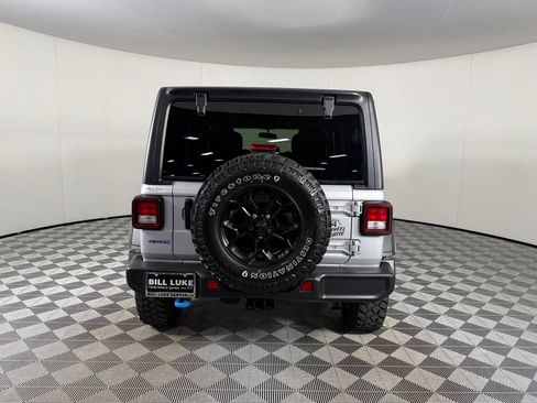 Used 2023 Jeep Wrangler Unlimited AWD/4WD image 9