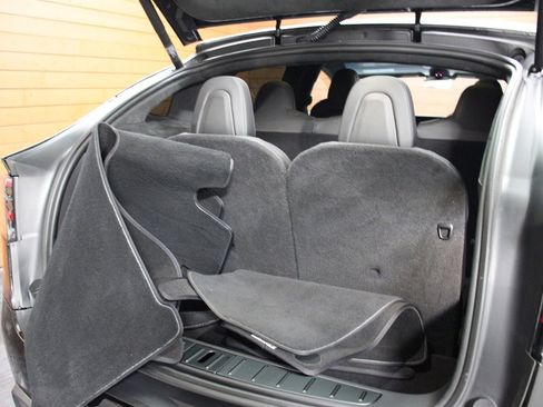 Used 2023 Tesla Model X image 35