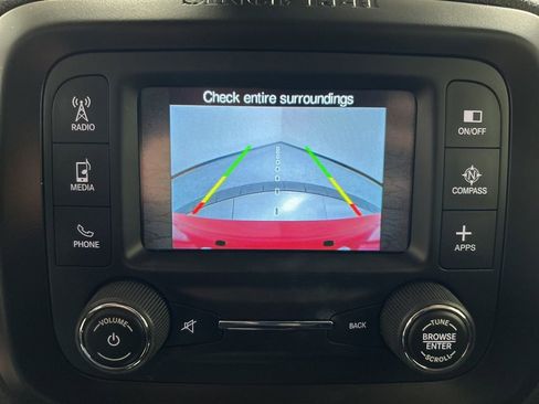 Used 2016 Jeep Renegade Latitude w/ Popular Equipment Group image 18