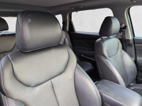Used 2020 Hyundai Santa Fe SEL image 25