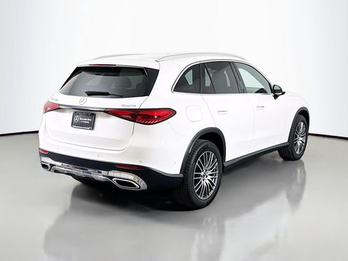 Used 2025 Mercedes-Benz GLC 300 4MATIC image 7