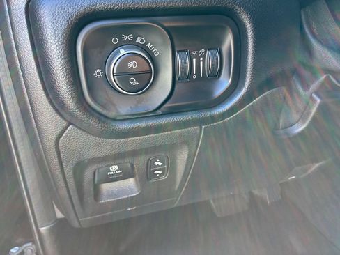 Used 2019 RAM 1500 Laramie image 23