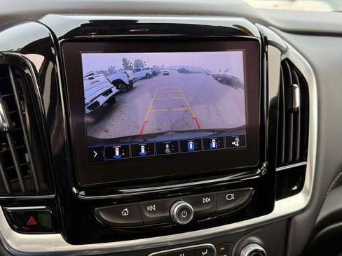 Used 2020 Chevrolet Traverse LT w/ LT Premium Package AWD/4WD image 30