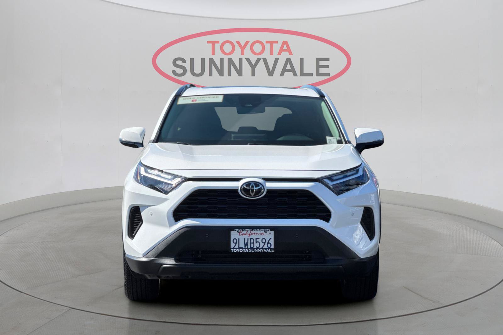 Used 2024 Toyota RAV4 XLE w/ Convenience Package FWD image 12