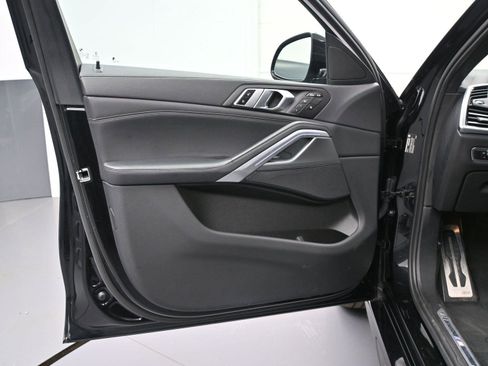 Used 2023 BMW X6 xDrive40i w/ M Sport Package image 9