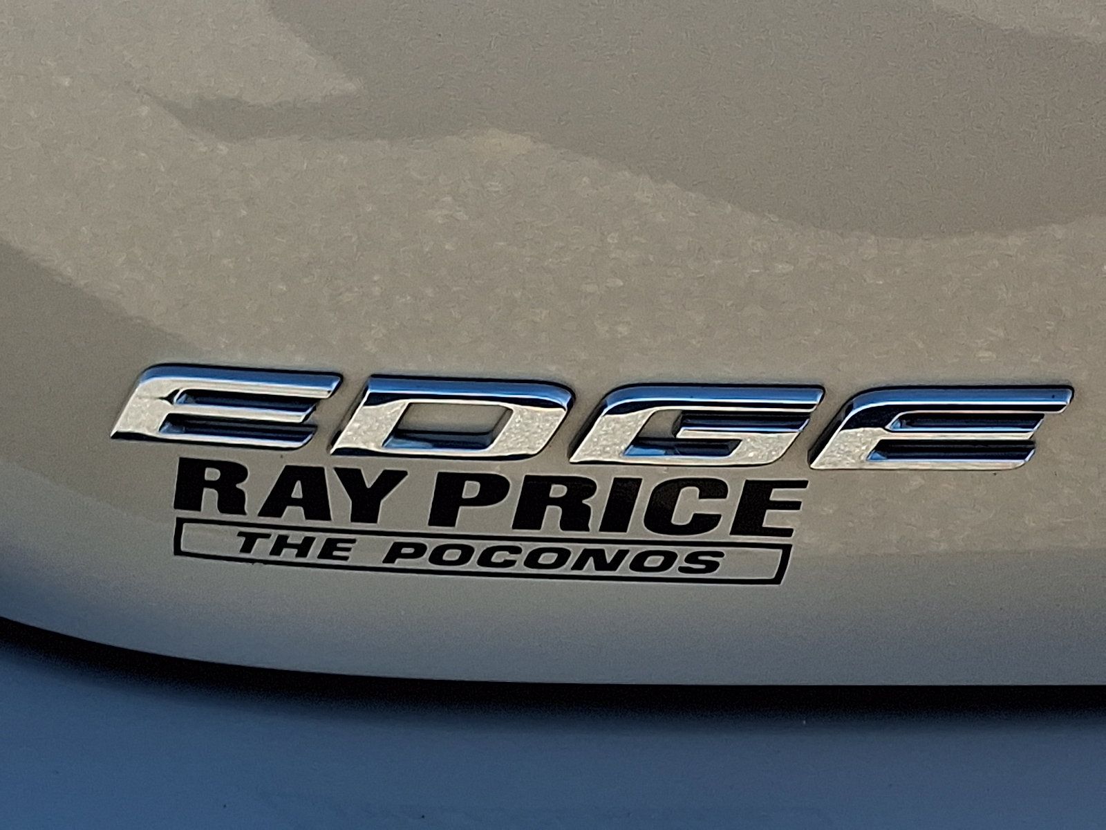 Used 2018 Ford Edge Titanium w/ Equipment Group 302A AWD/4WD image 33