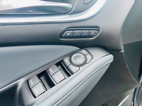 Used 2022 Buick Enclave Premium w/ Experience Buick Package image 18