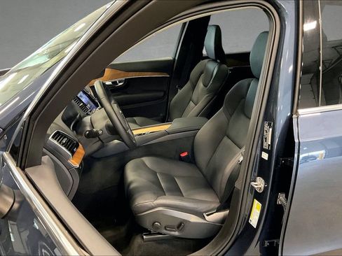 Certified 2025 Volvo XC90 B6 Plus w/ Protection Package AWD/4WD image 22