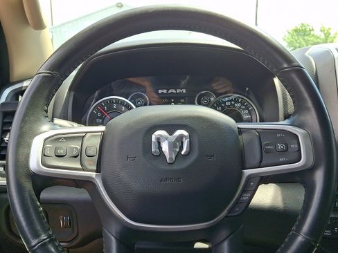Used 2020 RAM 1500 Big Horn AWD/4WD image 18