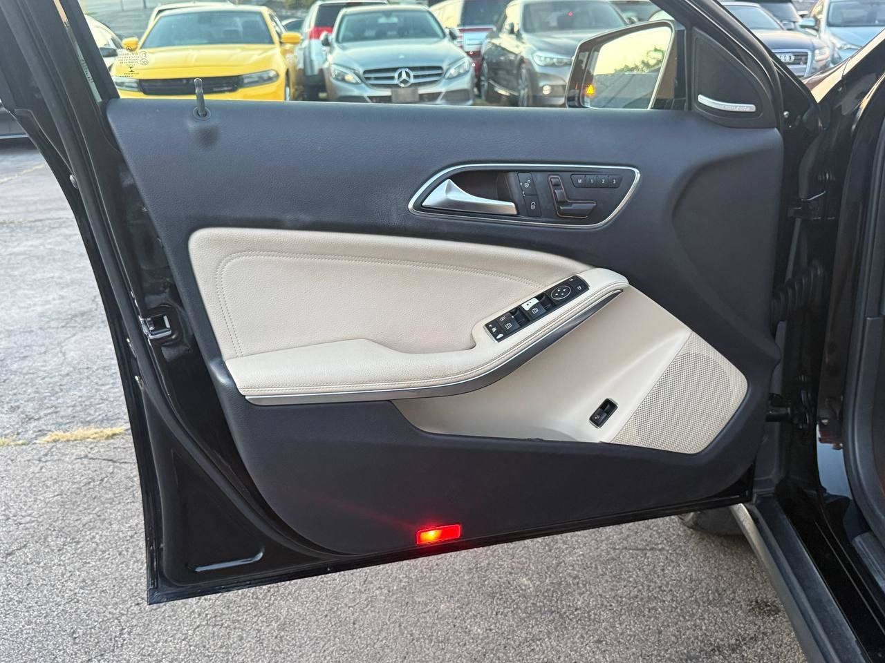 Used 2015 Mercedes-Benz GLA 250 4MATIC w/ Premium Package image 13