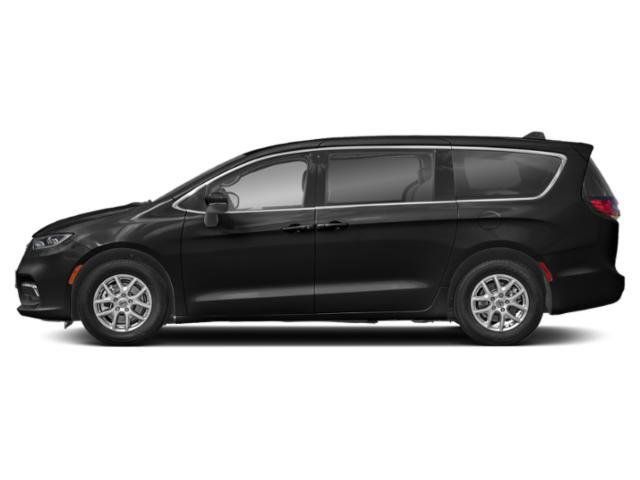 Used 2024 Chrysler Pacifica Touring-L FWD image 3