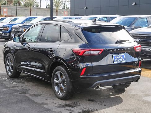 Used 2024 Ford Escape ST-Line image 8