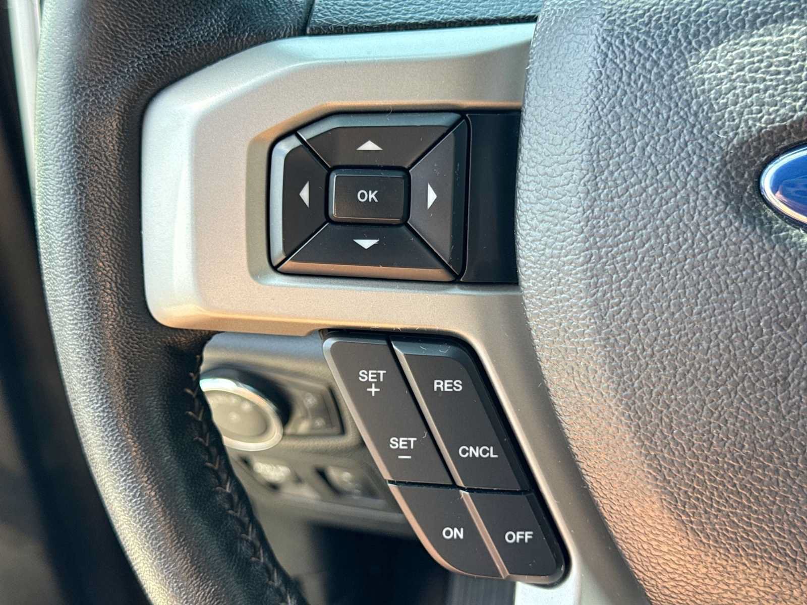 Used 2018 Ford F150 Lariat w/ Equipment Group 502A Luxury AWD/4WD image 23