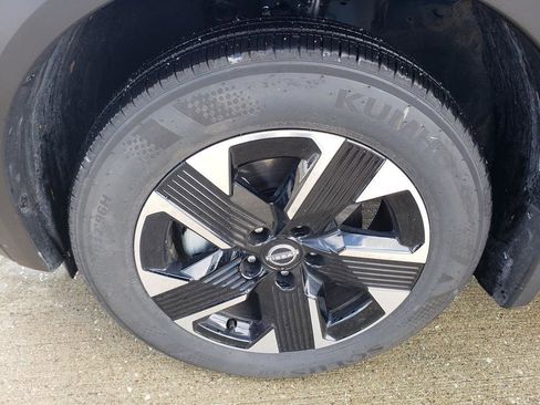 Certified 2025 Nissan Kicks SV image 42