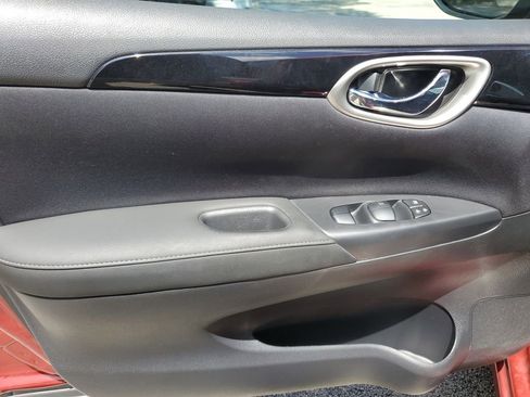 Used 2017 Nissan Sentra SV image 19