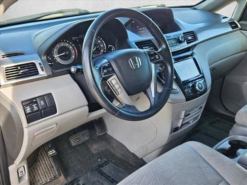Used 2016 Honda Odyssey SE image 9