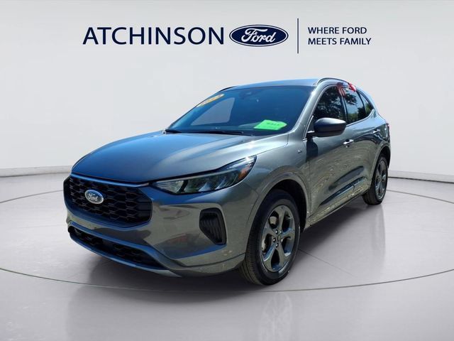 Certified 2024 Ford Escape ST-Line w/ Tech Pack #1 AWD/4WD image 1