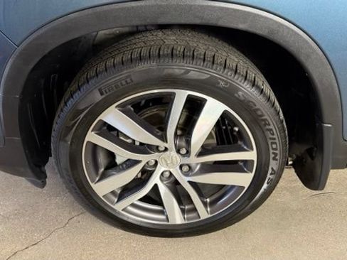 Used 2018 Honda Pilot Touring image 13