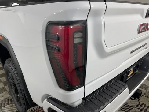 New 2026 GMC Sierra 3500 AT4 w/ AT4 Premium Plus Package AWD/4WD image 16