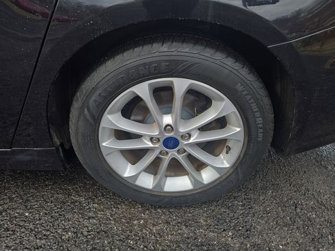 Used 2020 Ford Fusion SEL image 28