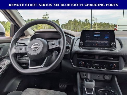 Used 2023 Nissan Rogue SV image 11