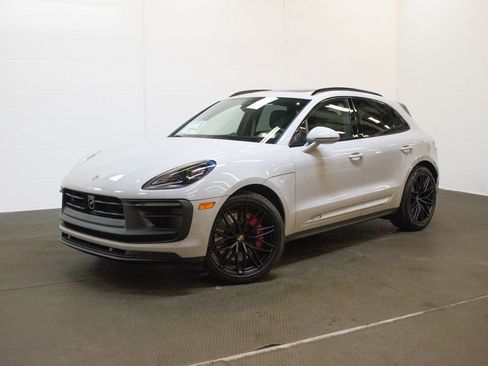 New 2026 Porsche Macan GTS image 1