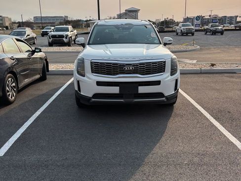 Used 2020 Kia Telluride S w/ S 8 Passenger Seating Package image 11