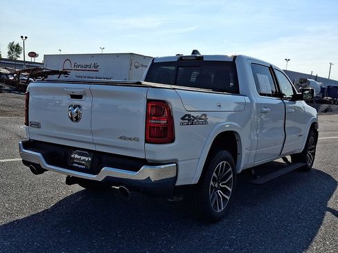 Used 2025 RAM 1500 Limited AWD/4WD image 4