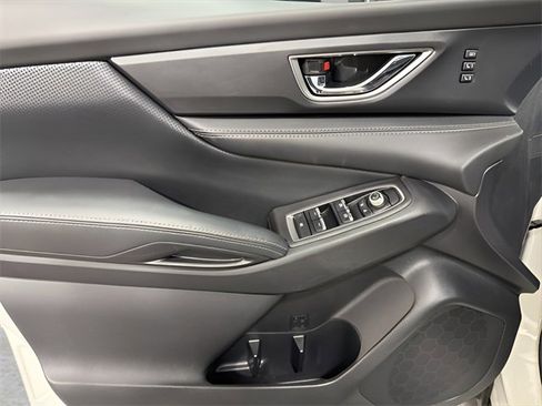 Used 2023 Subaru Ascent Limited image 9