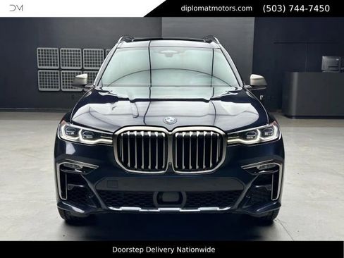 Used 2021 BMW X7 M50i AWD/4WD image 11