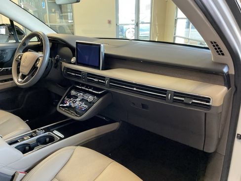 Used 2021 Lincoln Corsair Reserve w/ Sport Package image 20