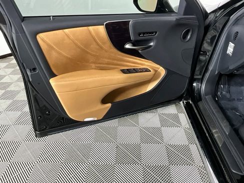 Used 2023 Lexus LS 500 image 18