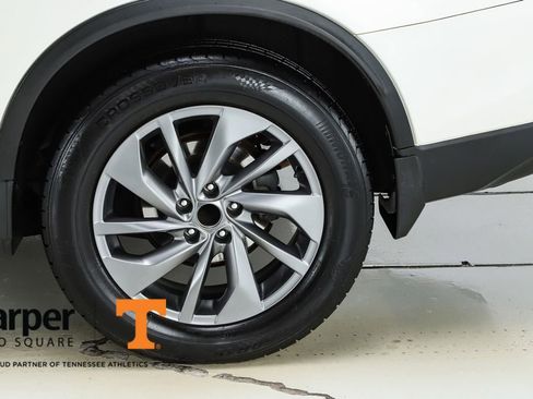 Used 2016 Nissan Rogue SL image 6