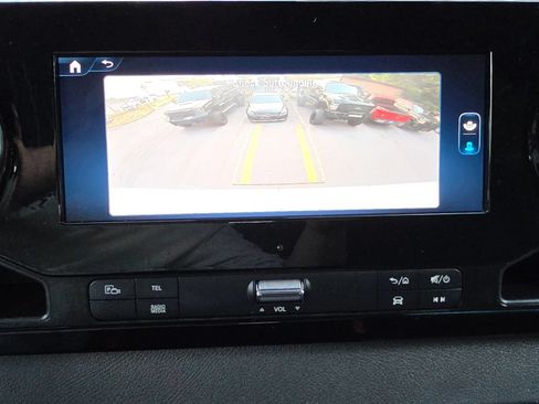 Used 2025 Mercedes-Benz Sprinter 2500 image 22