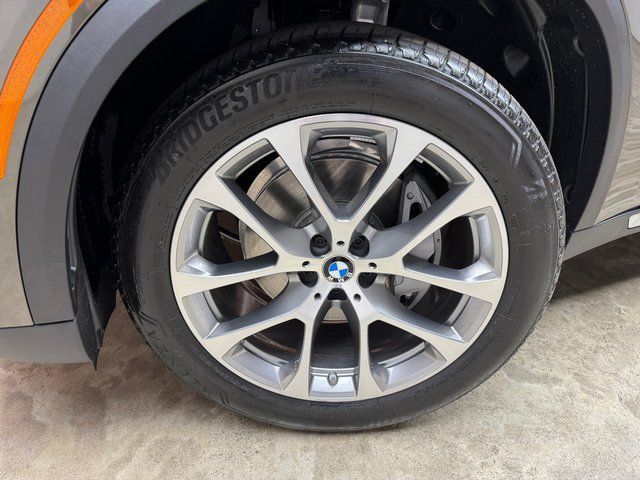Used 2026 BMW X5 xDrive40i AWD/4WD image 27