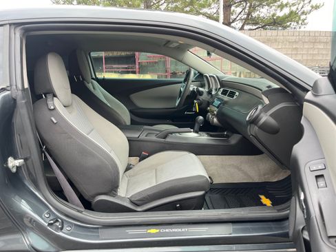 Used 2015 Chevrolet Camaro LS RWD image 27