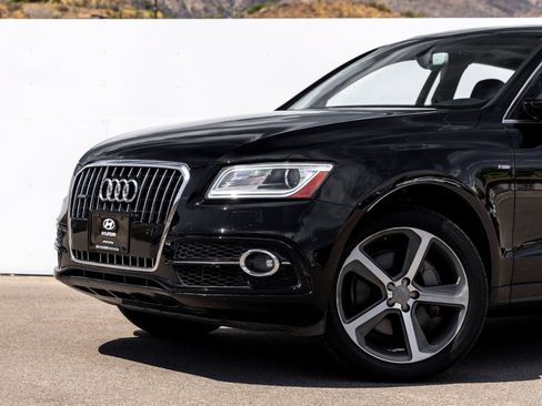 Used 2017 Audi Q5 3.0T Premium Plus w/ Technology Package AWD/4WD image 2