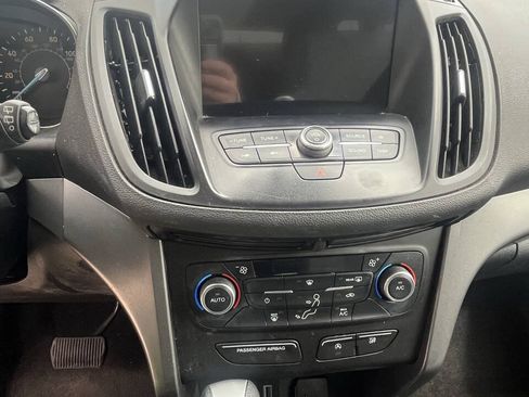 Used 2017 Ford Escape SE w/ Equipment Group 201A AWD/4WD image 15