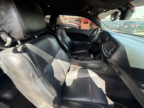 Used 2017 Dodge Challenger GT image 10