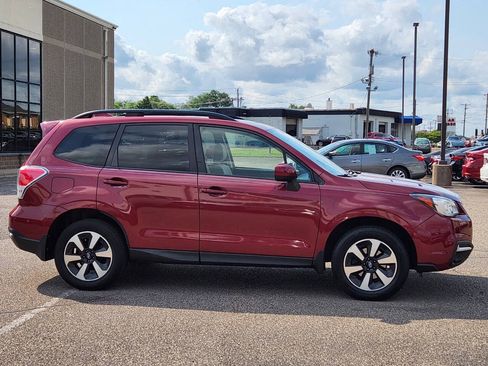 Used 2017 Subaru Forester 2.5i Premium w/ Protection Package #1 AWD/4WD image 11