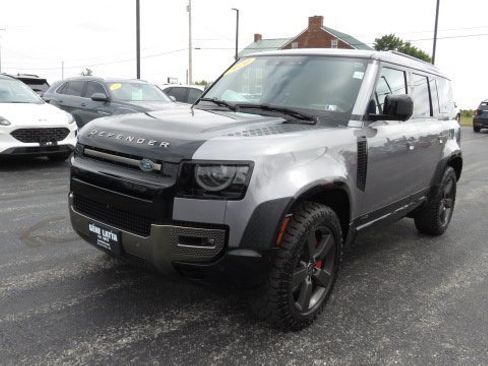 Used 2020 Land Rover Defender 110 X image 3