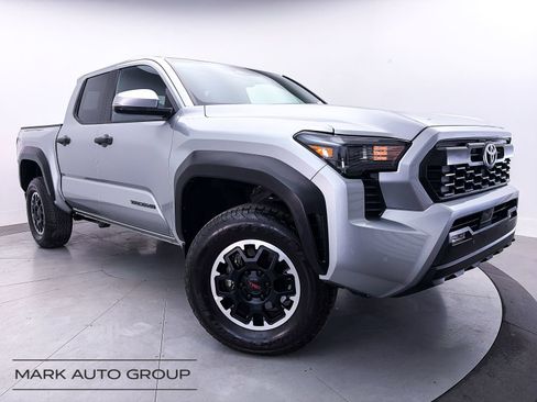 Used 2024 Toyota Tacoma TRD Off-Road w/ TRD Off Road Upgrade Package AWD/4WD image 1